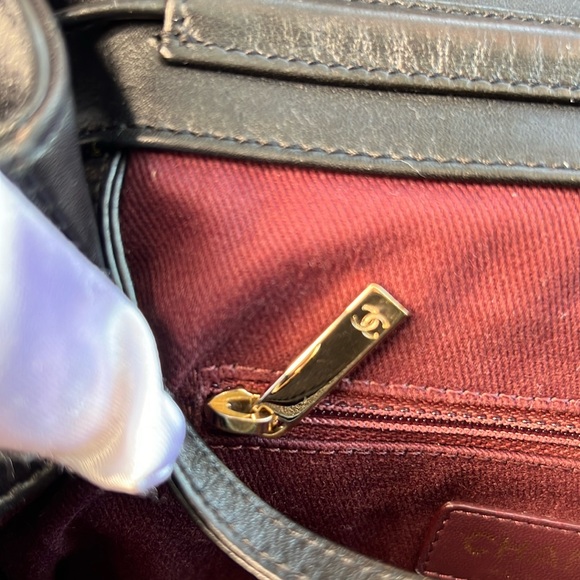 Chanel Black Leather Backpack EC Gold Hardware Turn Lock Comes Box, Bag & Flower - Picture 17 of 17